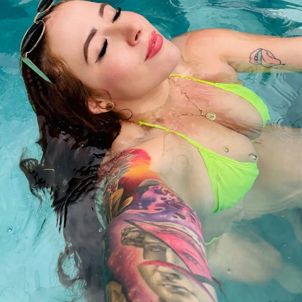Roxxie Rogue