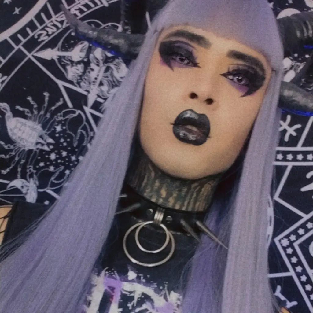 Trans Naomy